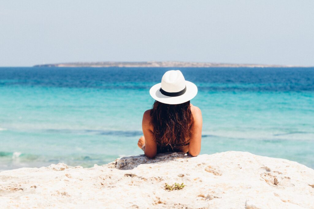 beach hat holidays 871060 1024x683 - beach-hat-holidays-871060 -